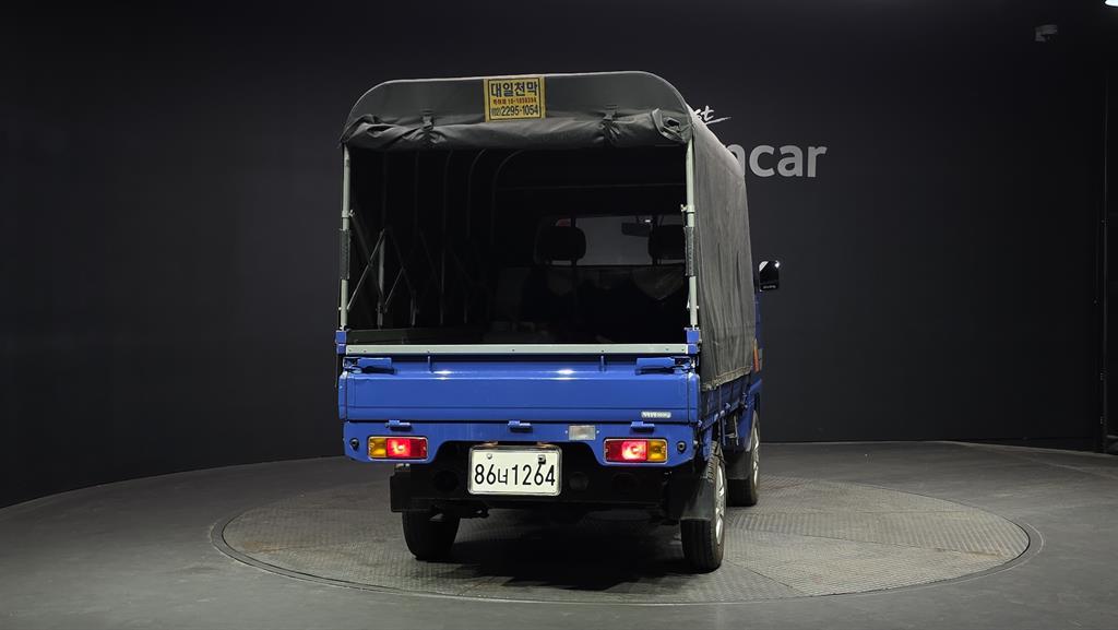 Small Truck Cargo (small) - Vista 2