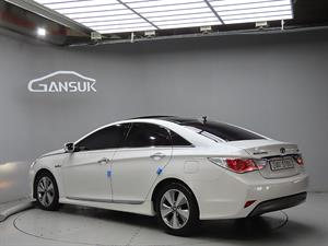 HYUNDAI Sonata - Vista 6