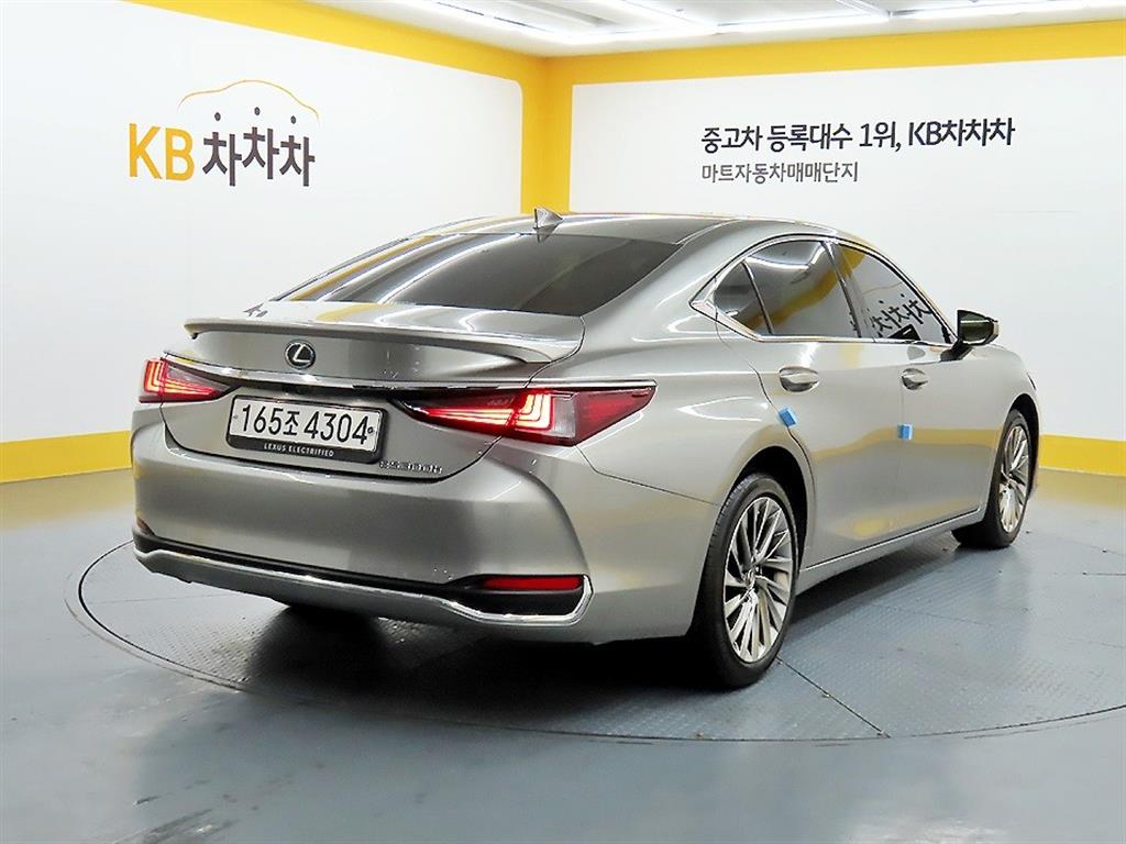 Lexus ES - Vista 4
