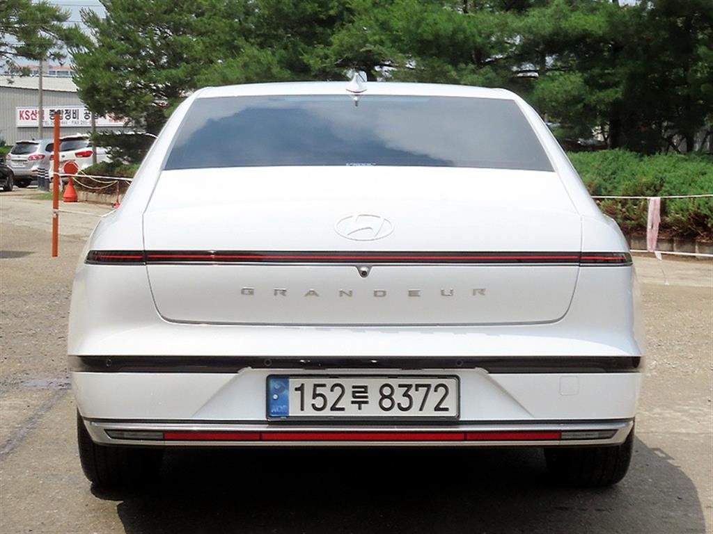 HYUNDAI Grandeur - Vista 4