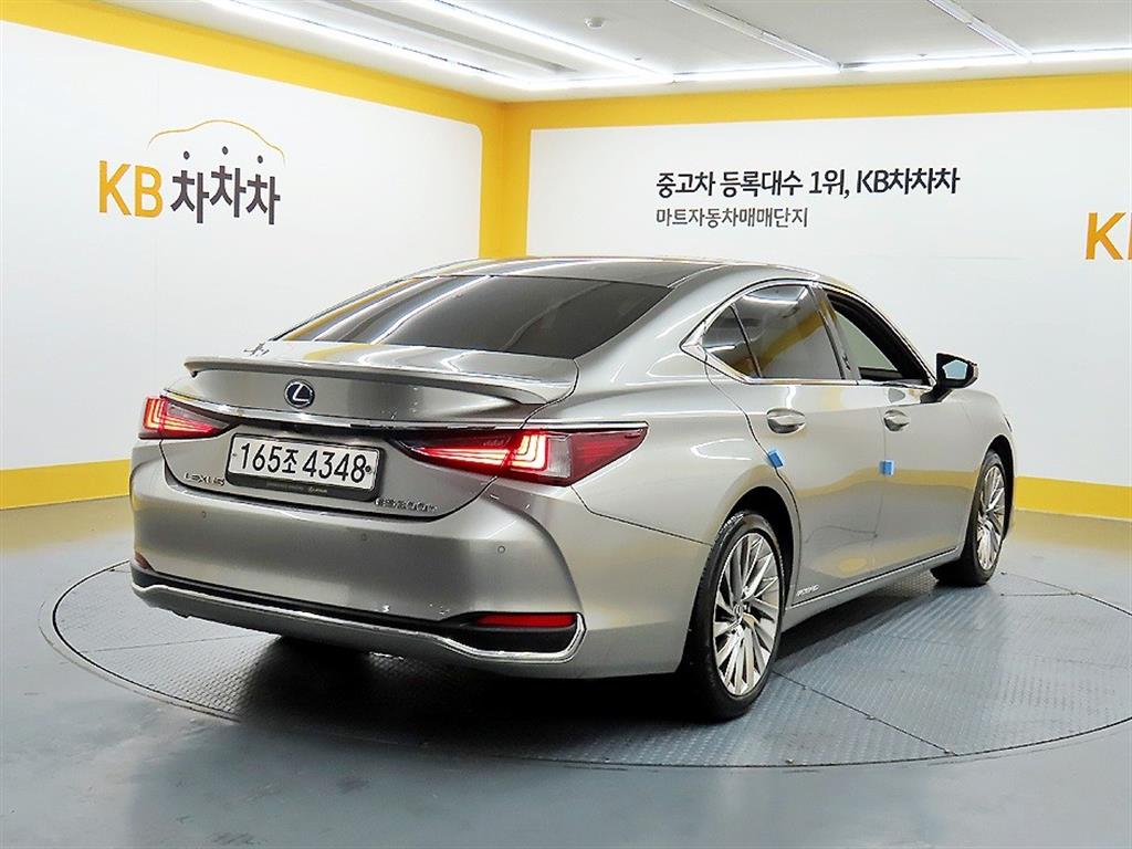 Lexus ES - Vista 4