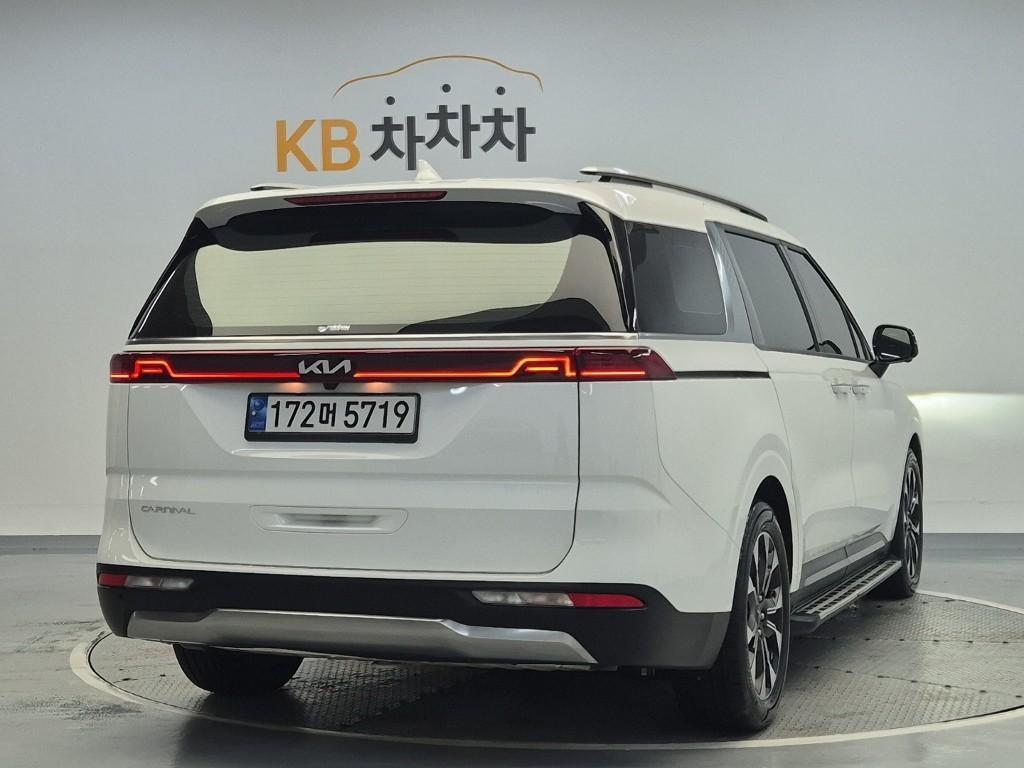 KIA Carnival - Vista 3