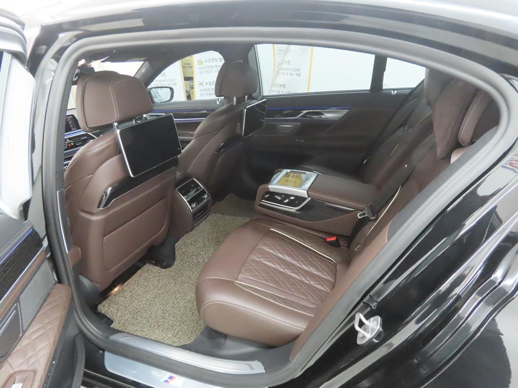 BMW 7 Series - Vista 6