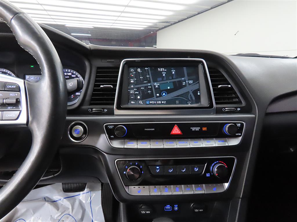 HYUNDAI Sonata - Vista 12