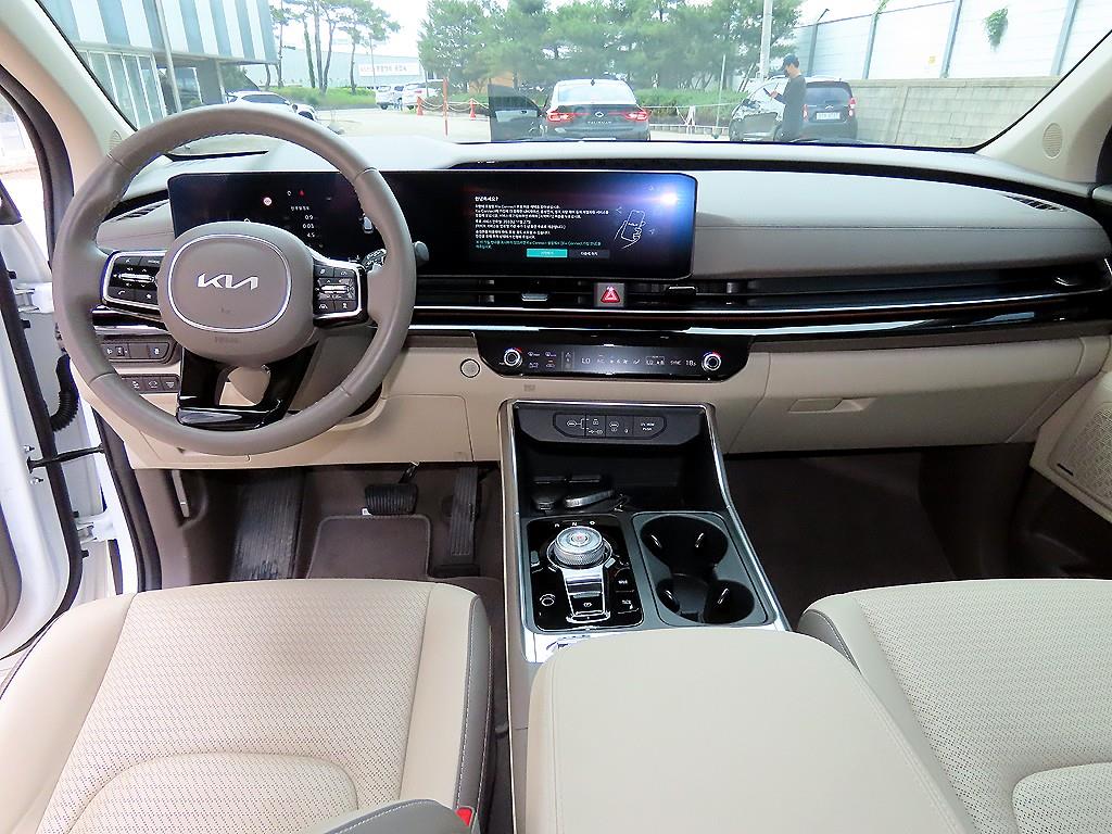 KIA Carnival - Vista 7
