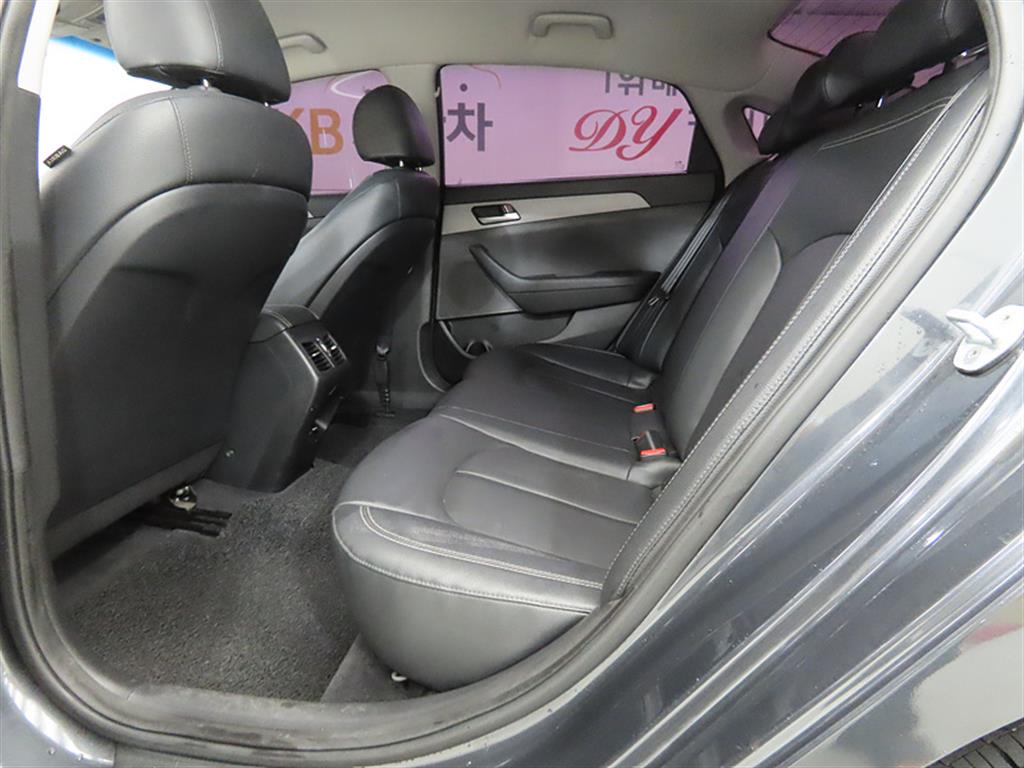 HYUNDAI Sonata - Vista 6