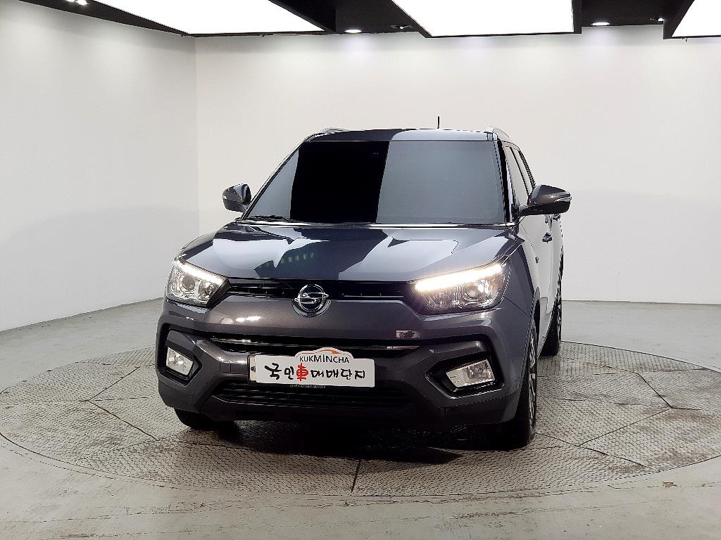 Ssangyong Tivoli - Vista 2