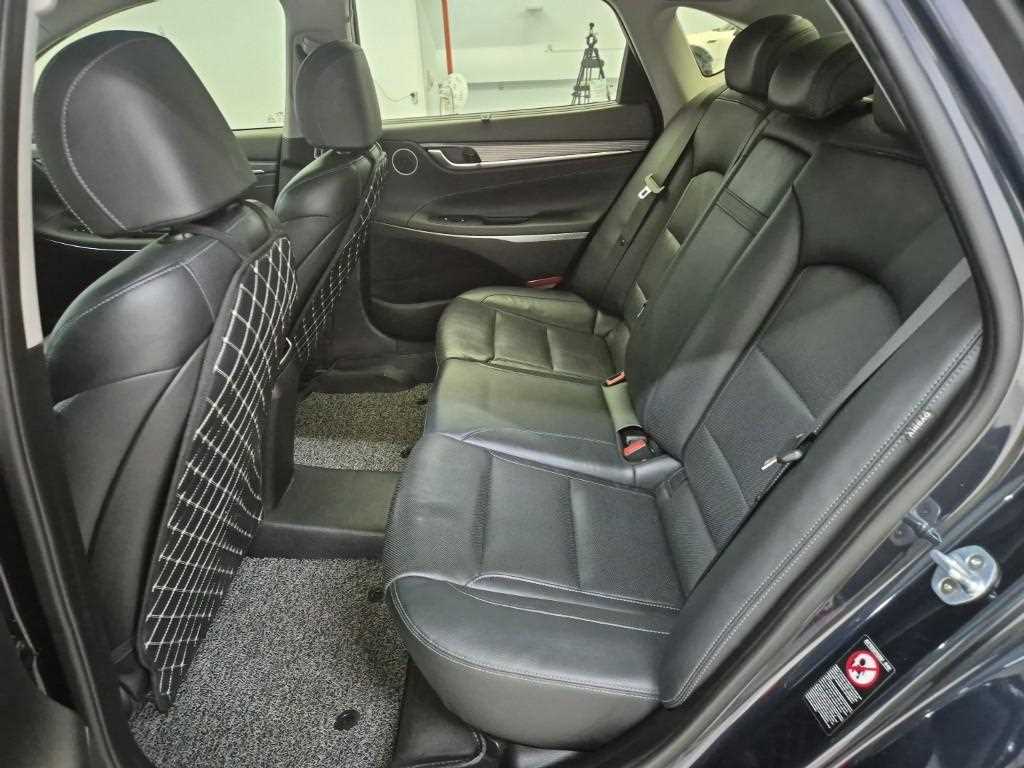 HYUNDAI Grandeur - Vista 12