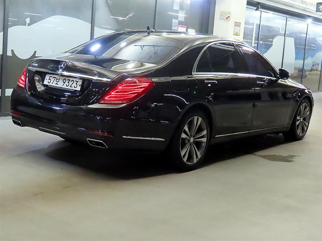 Mercedes Benz S Class - Vista 4