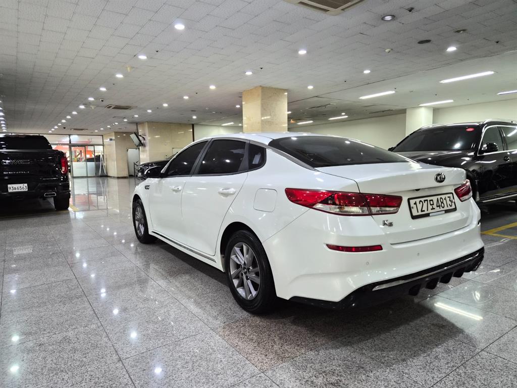 KIA K5 - Vista 3