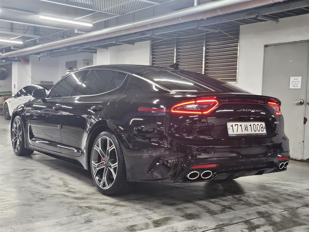 KIA Stinger - Vista 3