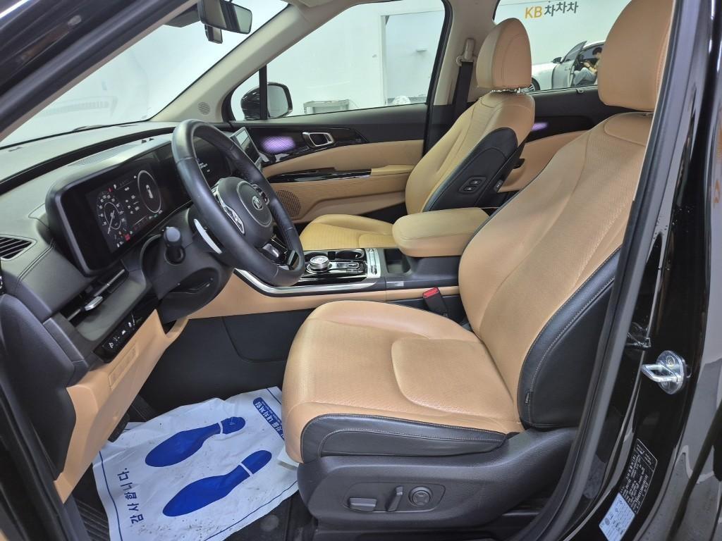 KIA Carnival - Vista 6