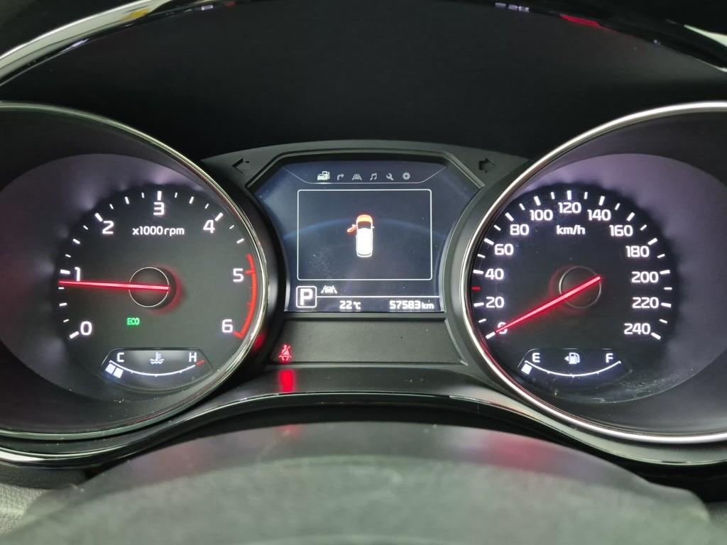 KIA Carnival - Vista 7