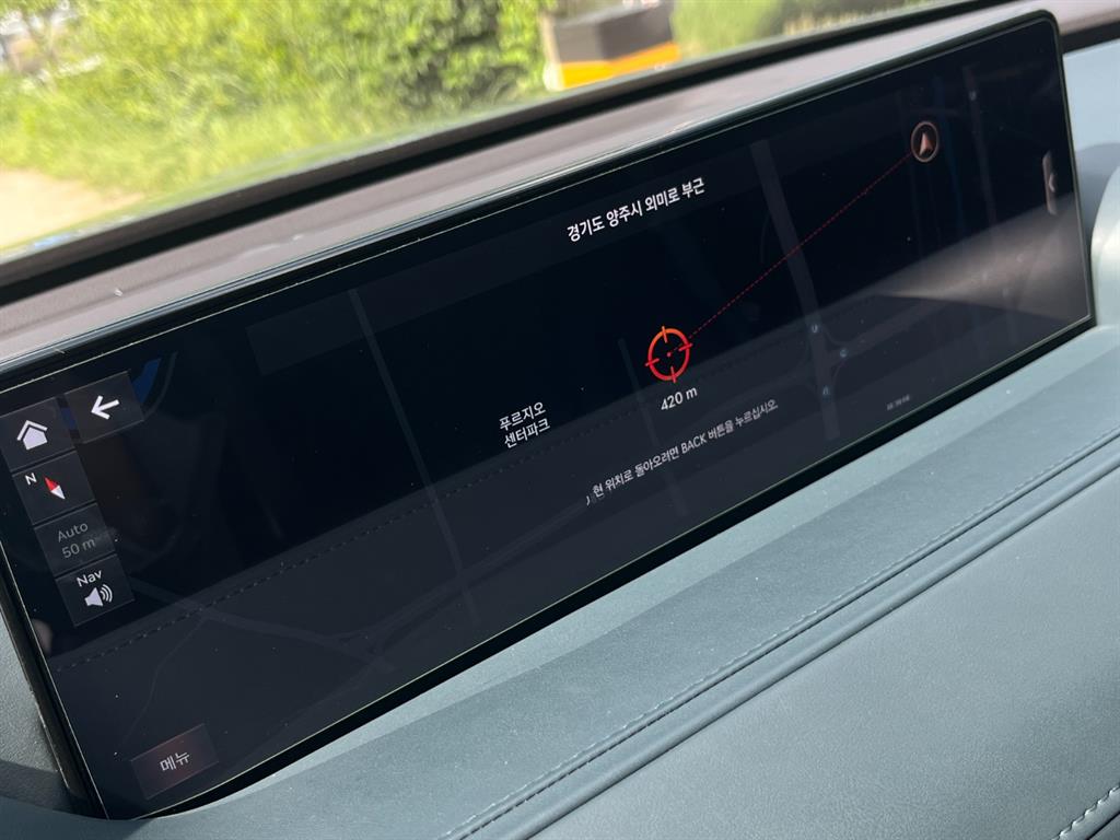 Genesis G80 - Vista 10