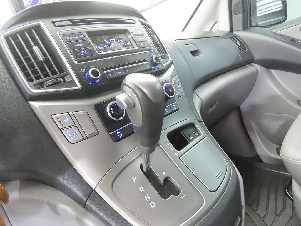 HYUNDAI Starex - Vista 11