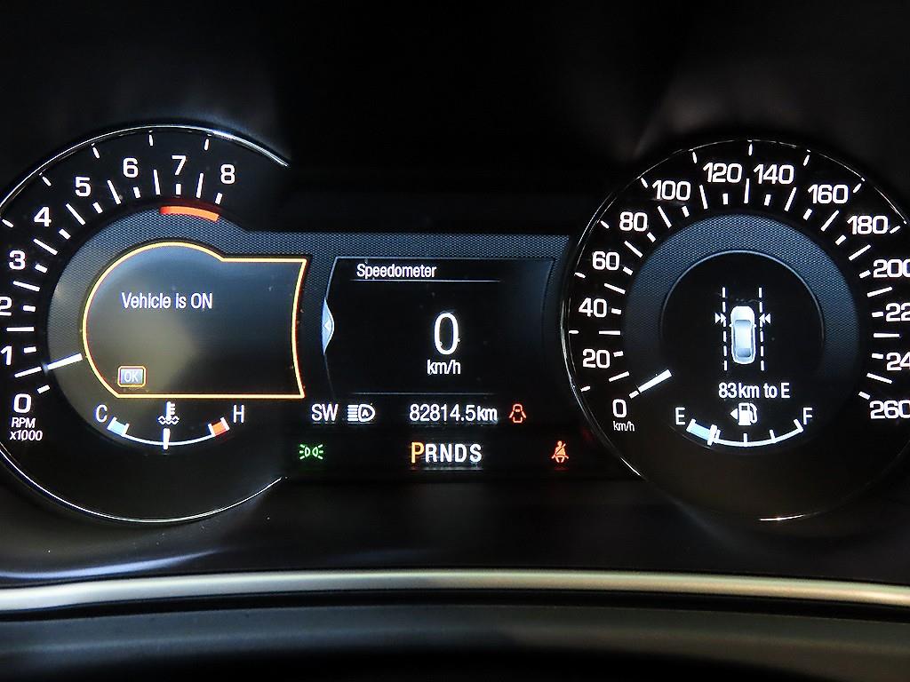 Lincoln MKX - Vista 9