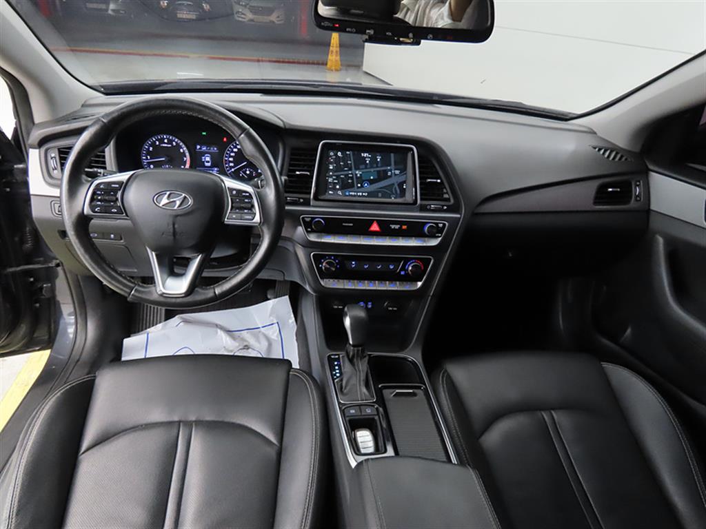 HYUNDAI Sonata - Vista 7