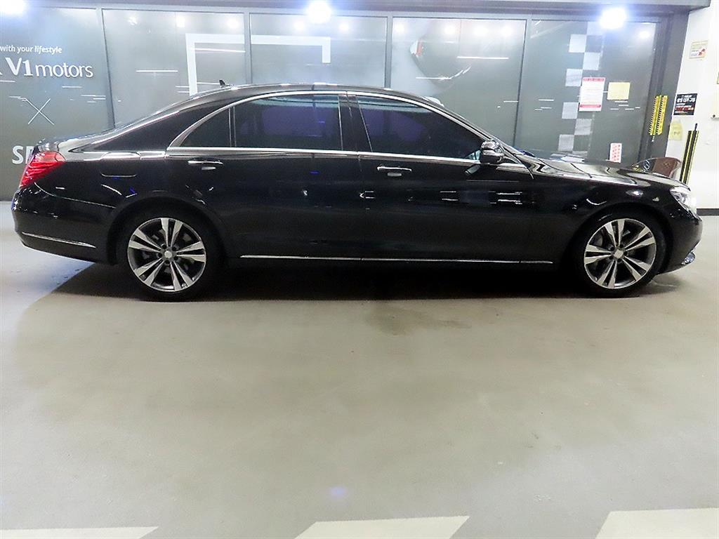 Mercedes Benz S Class - Vista 3