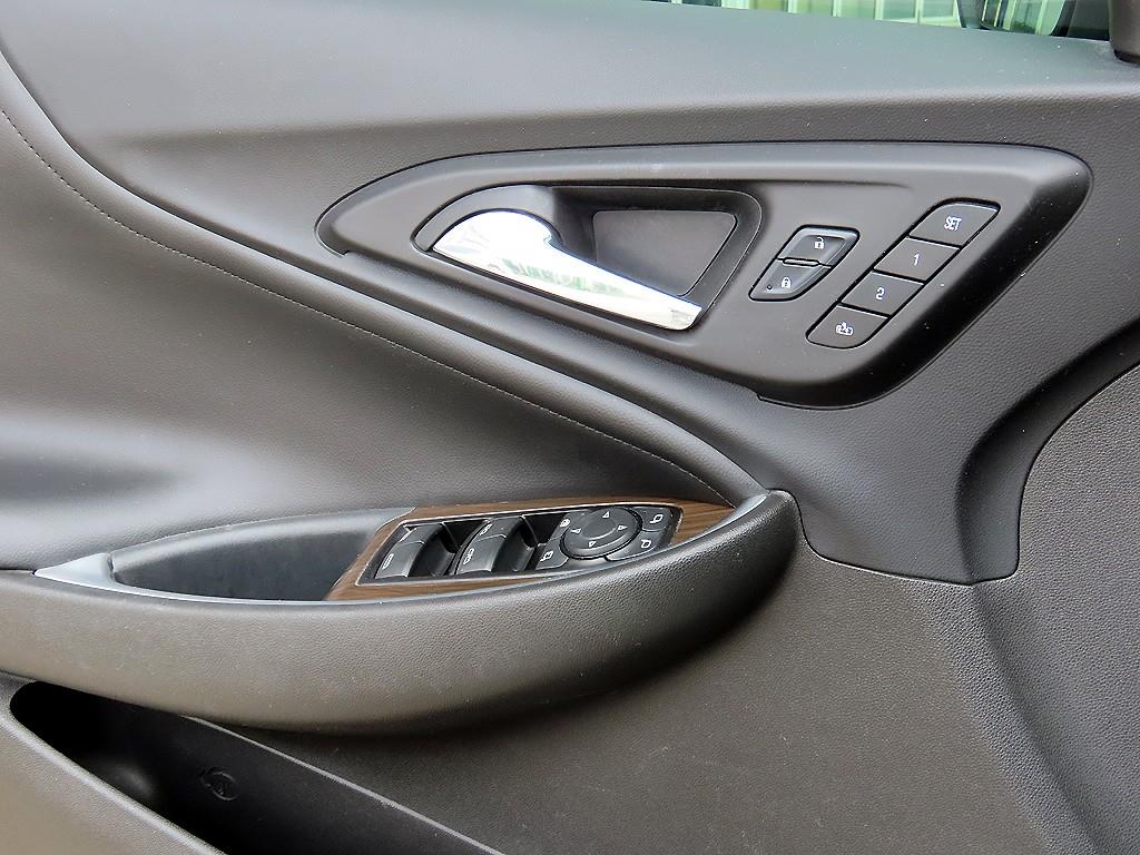 Chevrolet Malibu - Vista 11