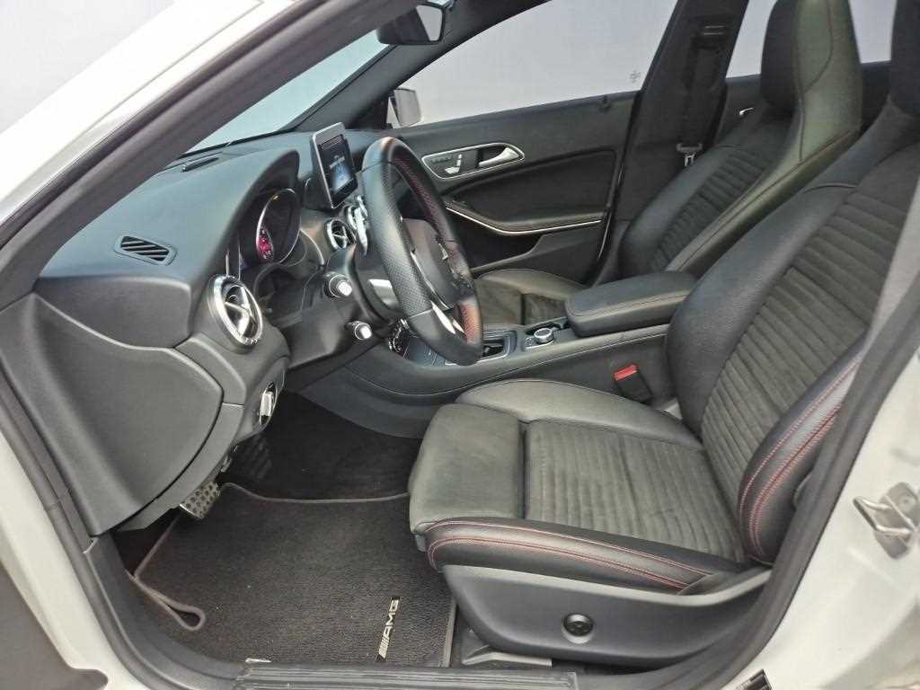 Mercedes Benz CLA Class - Vista 11