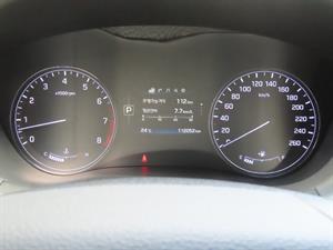HYUNDAI Genesis - Vista 10