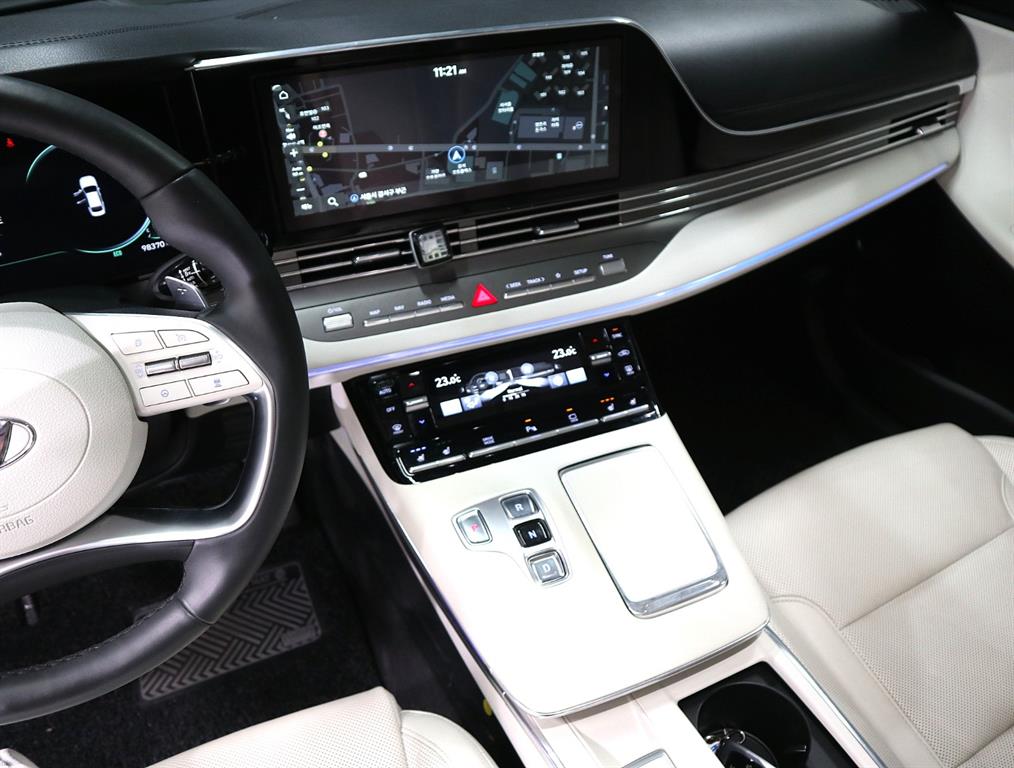 HYUNDAI Grandeur - Vista 11