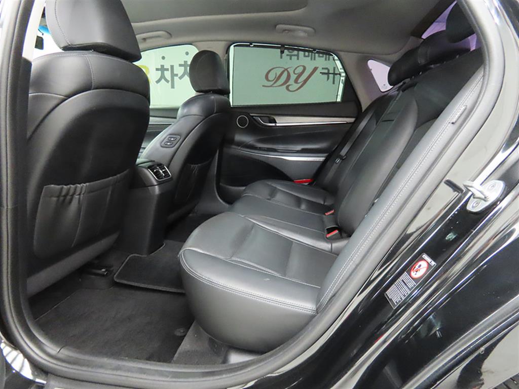 HYUNDAI Grandeur - Vista 6