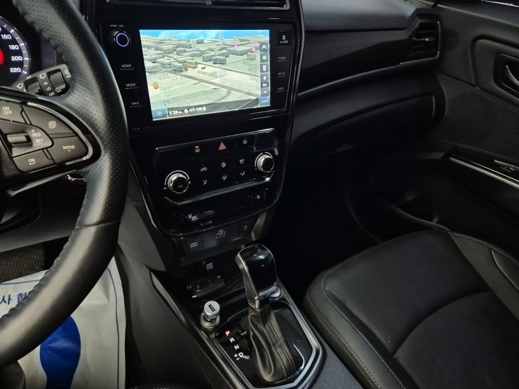 Ssangyong Tivoli - Vista 10