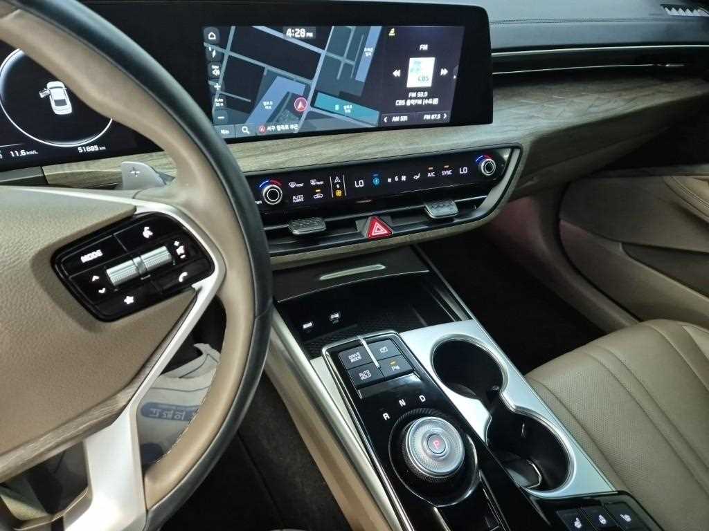 KIA K8 - Vista 10
