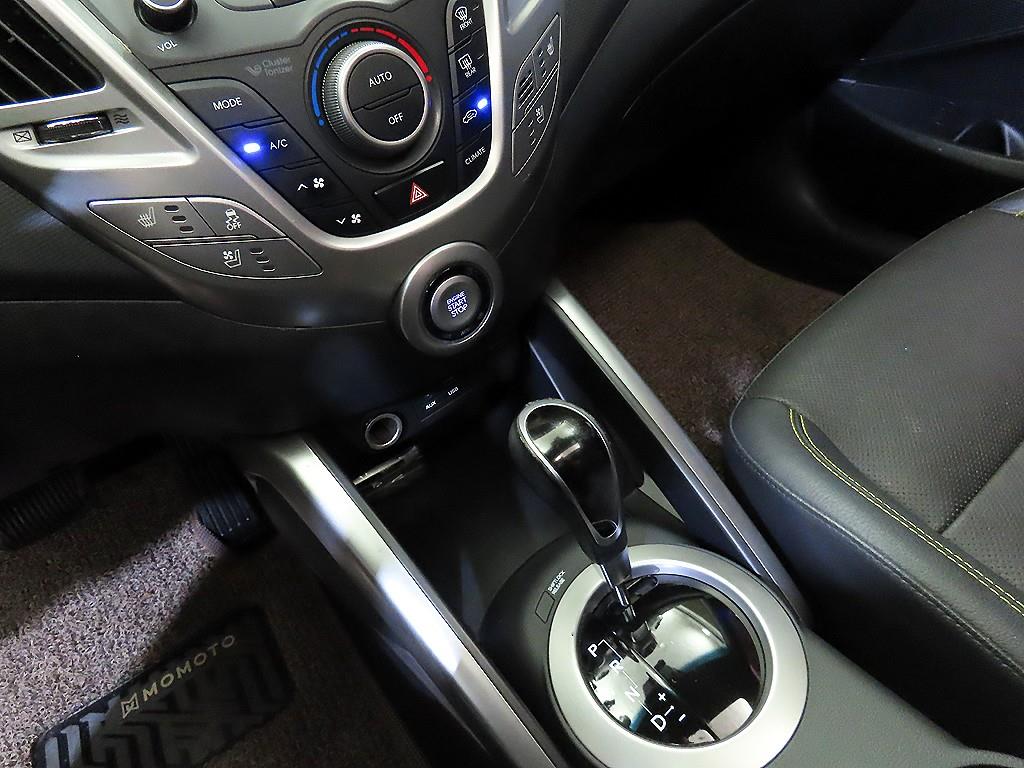 HYUNDAI Veloster - Vista 12