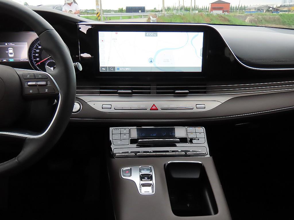 HYUNDAI Grandeur - Vista 10