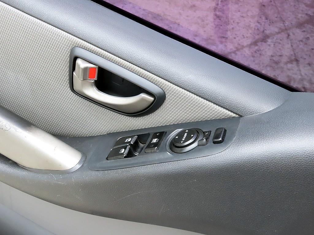 HYUNDAI Starex - Vista 12