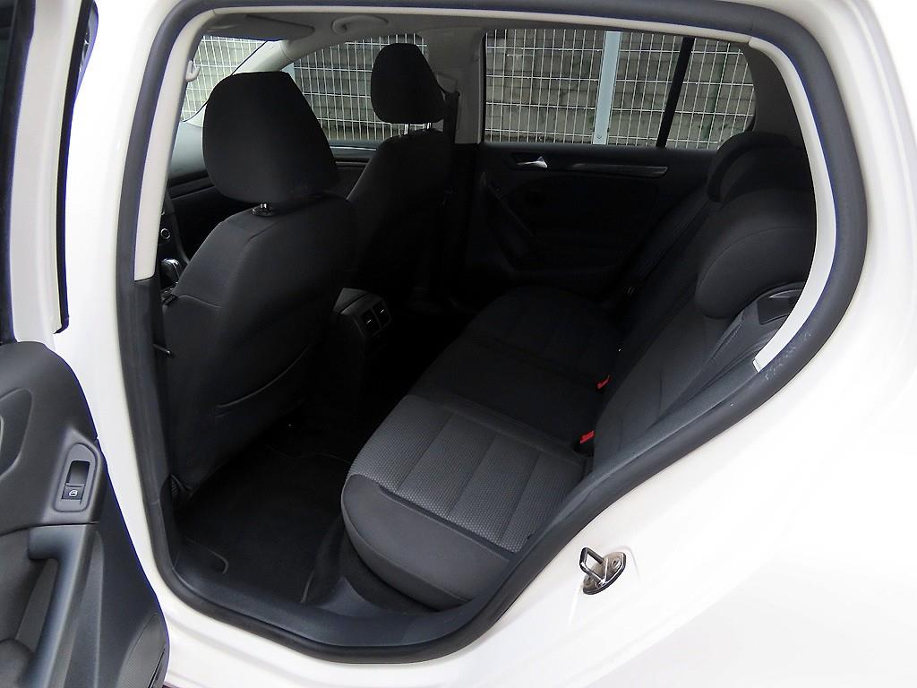 Volkswagen Golf - Vista 6