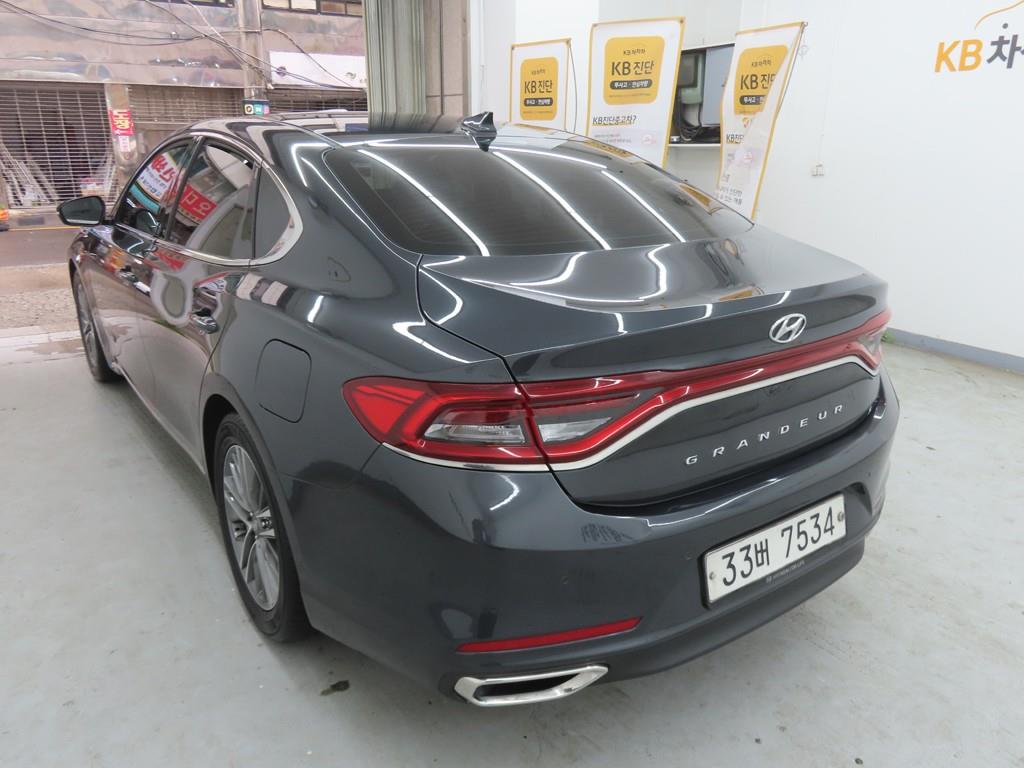 HYUNDAI Grandeur - Vista 4