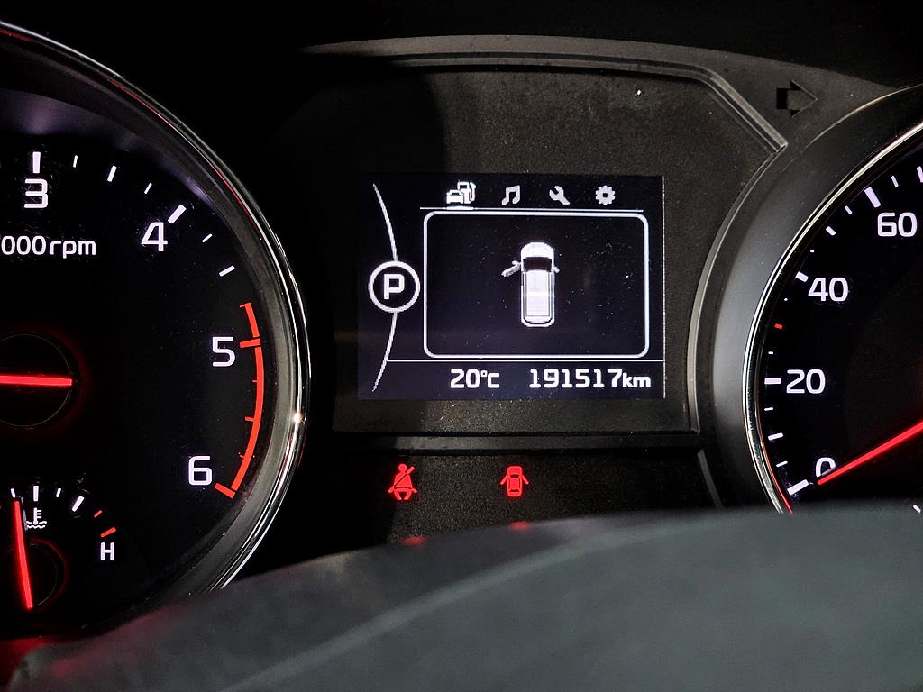 KIA Carnival - Vista 7