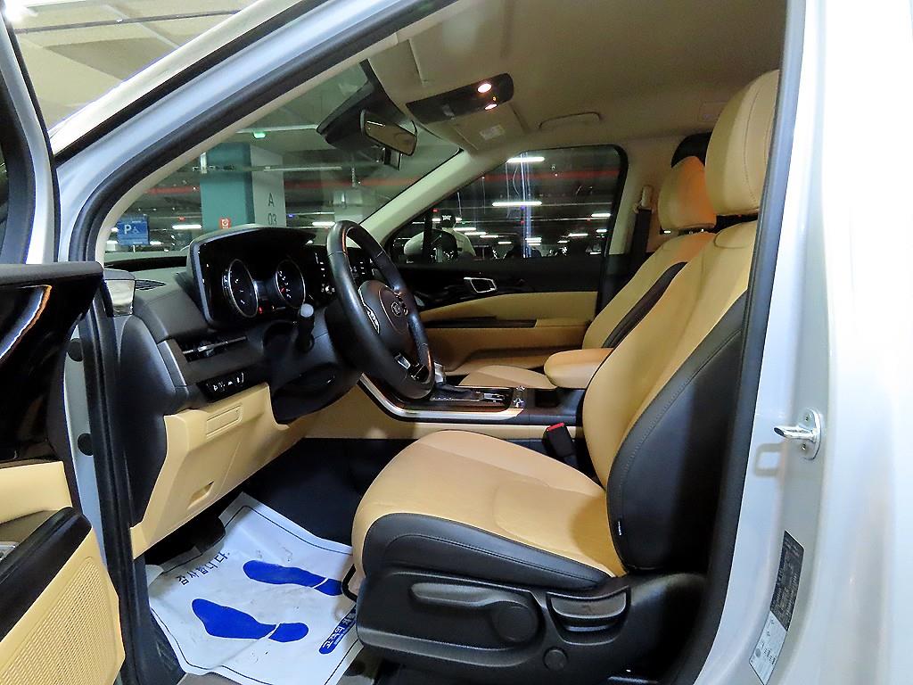 KIA Carnival - Vista 6