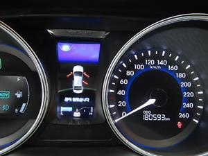 HYUNDAI Sonata - Vista 12