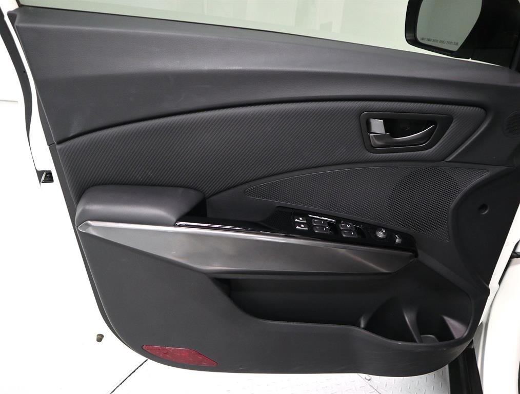 Ssangyong Tivoli - Vista 8
