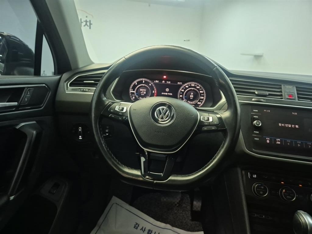 Volkswagen Tiguan - Vista 8