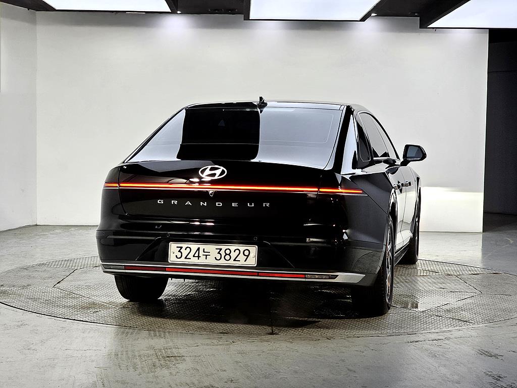 HYUNDAI Grandeur - Vista 3