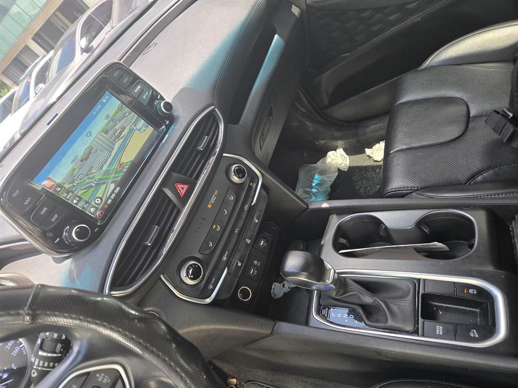 HYUNDAI Santa Fe - Vista 11