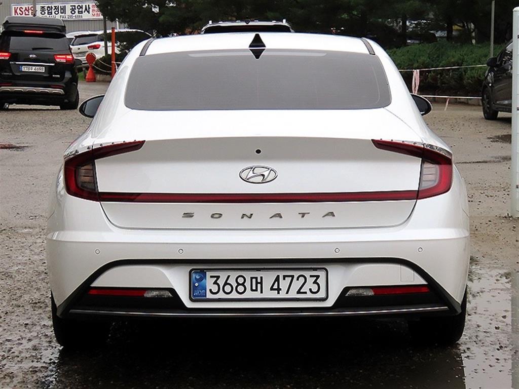 HYUNDAI Sonata - Vista 4