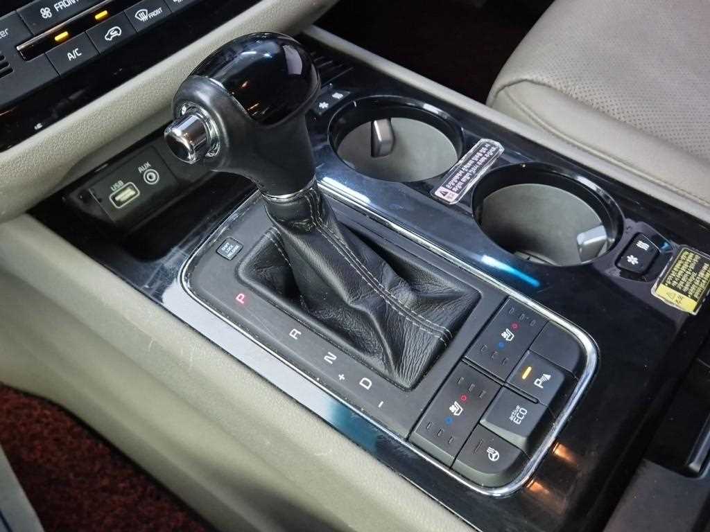 KIA Carnival - Vista 8