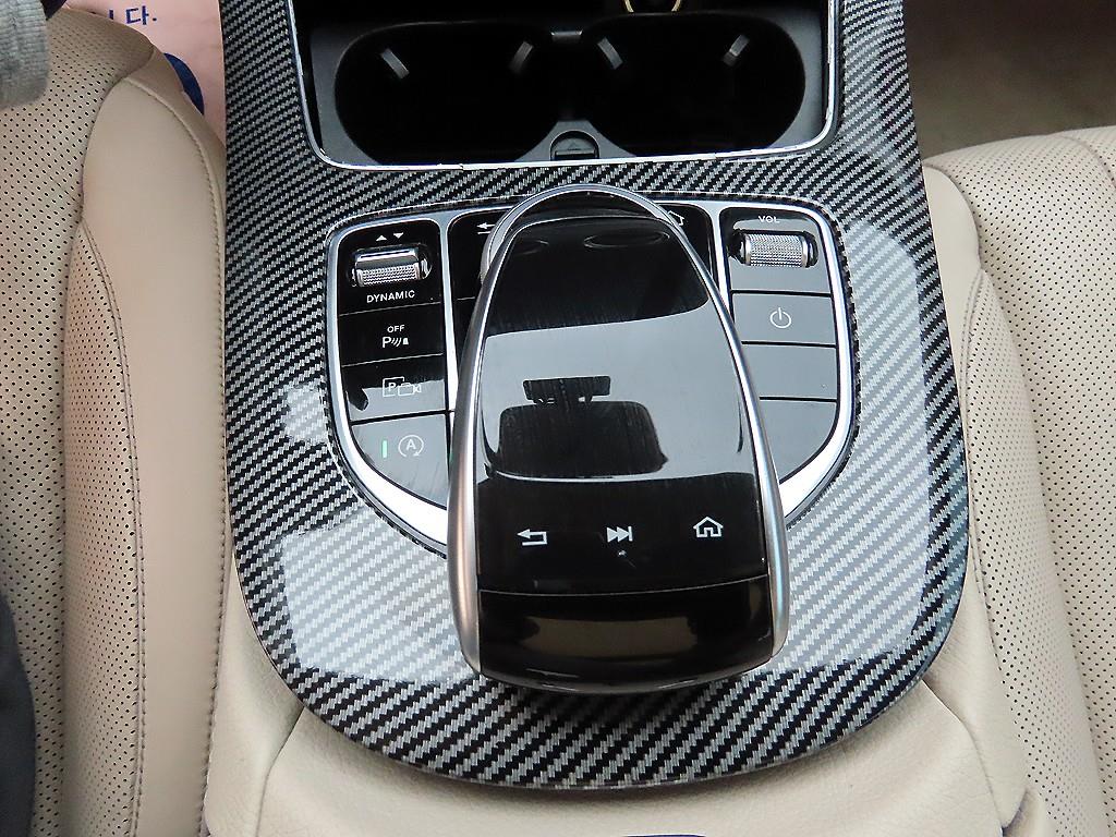 Mercedes Benz E class - Vista 12