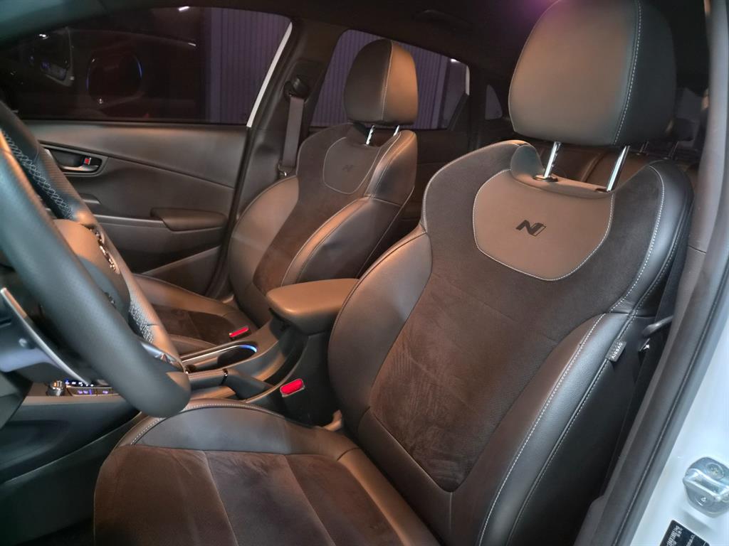 HYUNDAI Kona - Vista 7