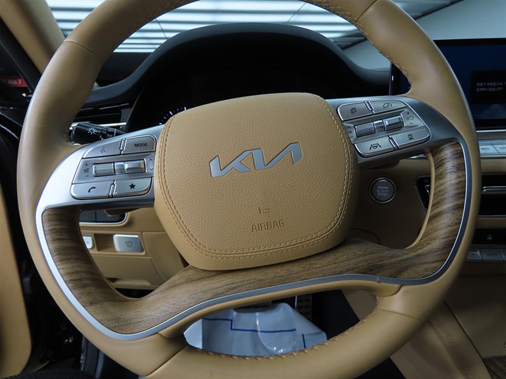 KIA K9 - Vista 8