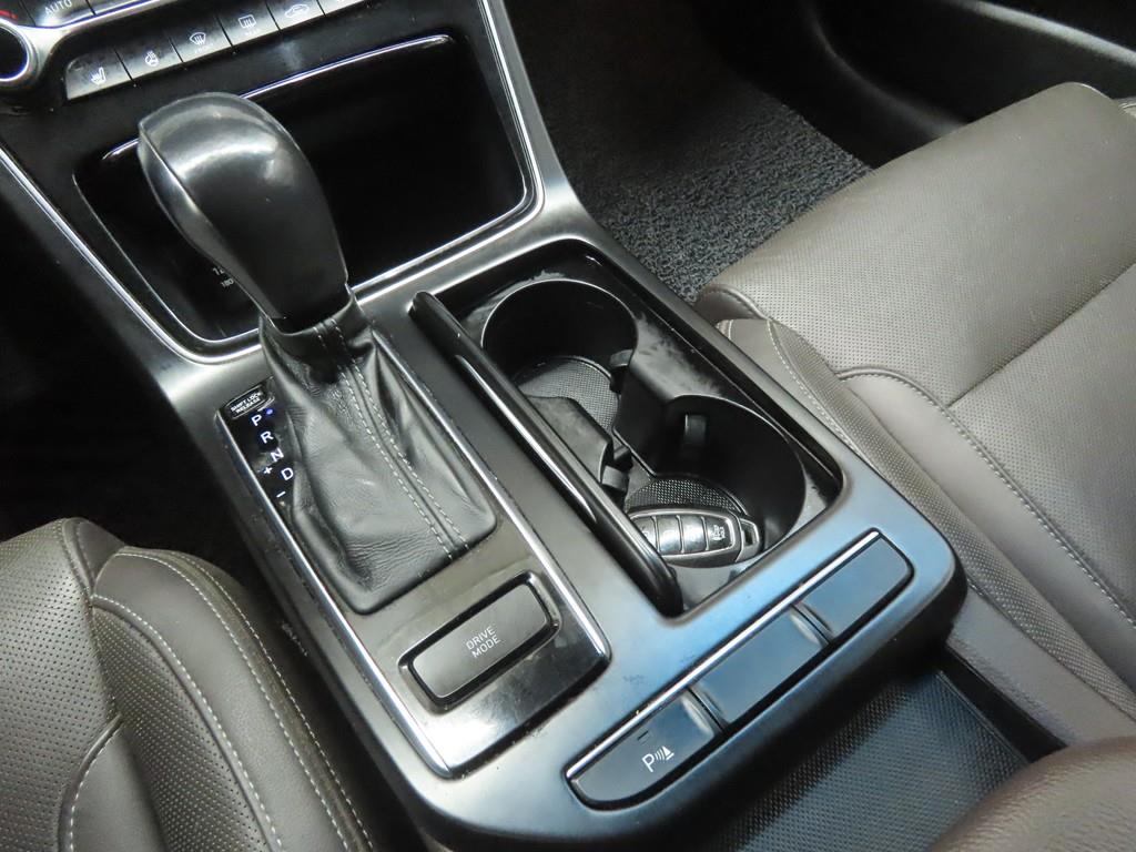 HYUNDAI Grandeur 2018 Gris - Importación desde Corea - HF Imports Iquique - Foto 13