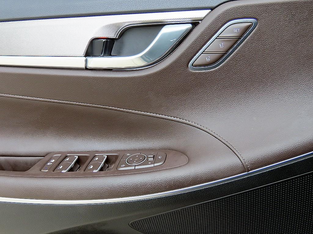 HYUNDAI Grandeur - Vista 11