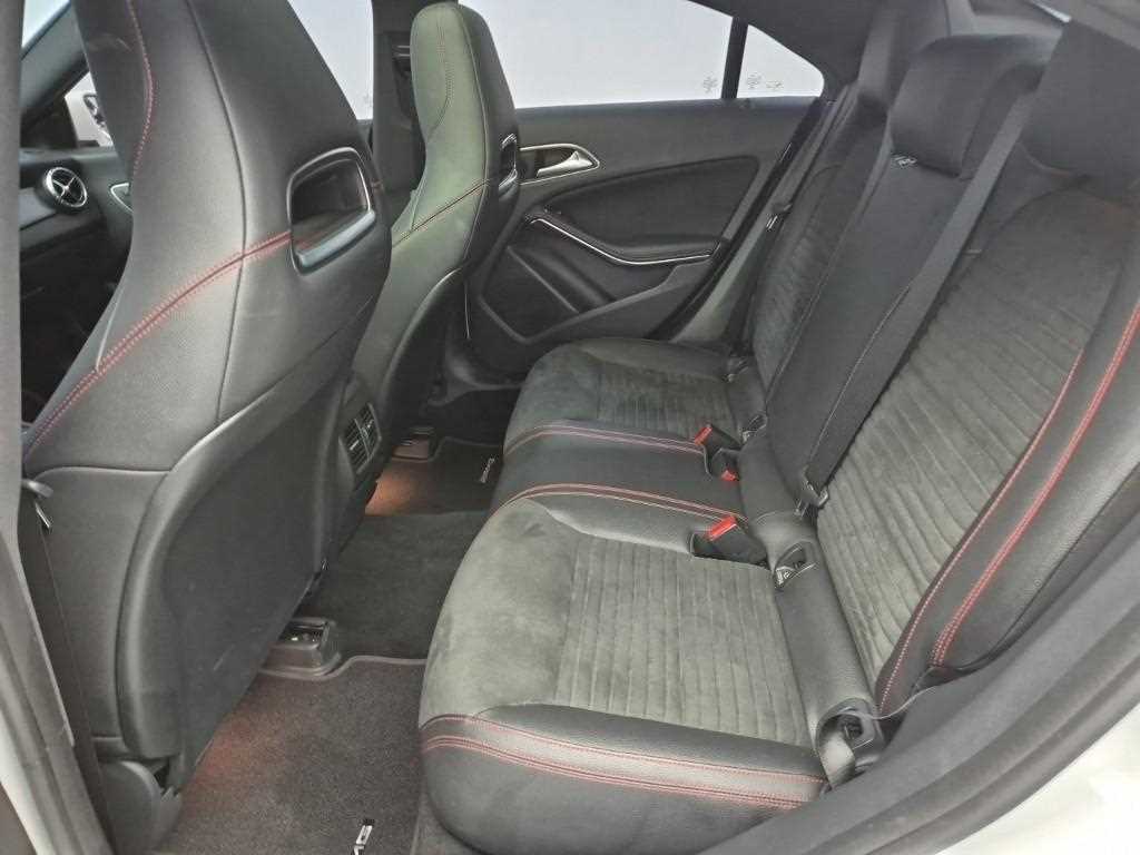 Mercedes Benz CLA Class - Vista 12