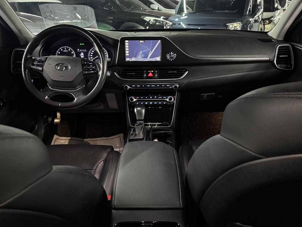 HYUNDAI Grandeur - Vista 7